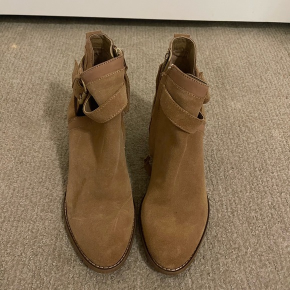 Sam Edelman Suede Booties with cute cutout on side - Picture 2 of 4